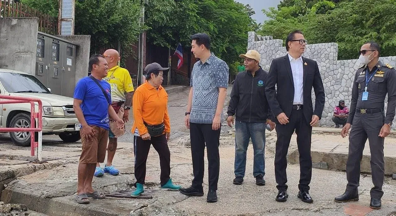 바위 제거 작업 모습
