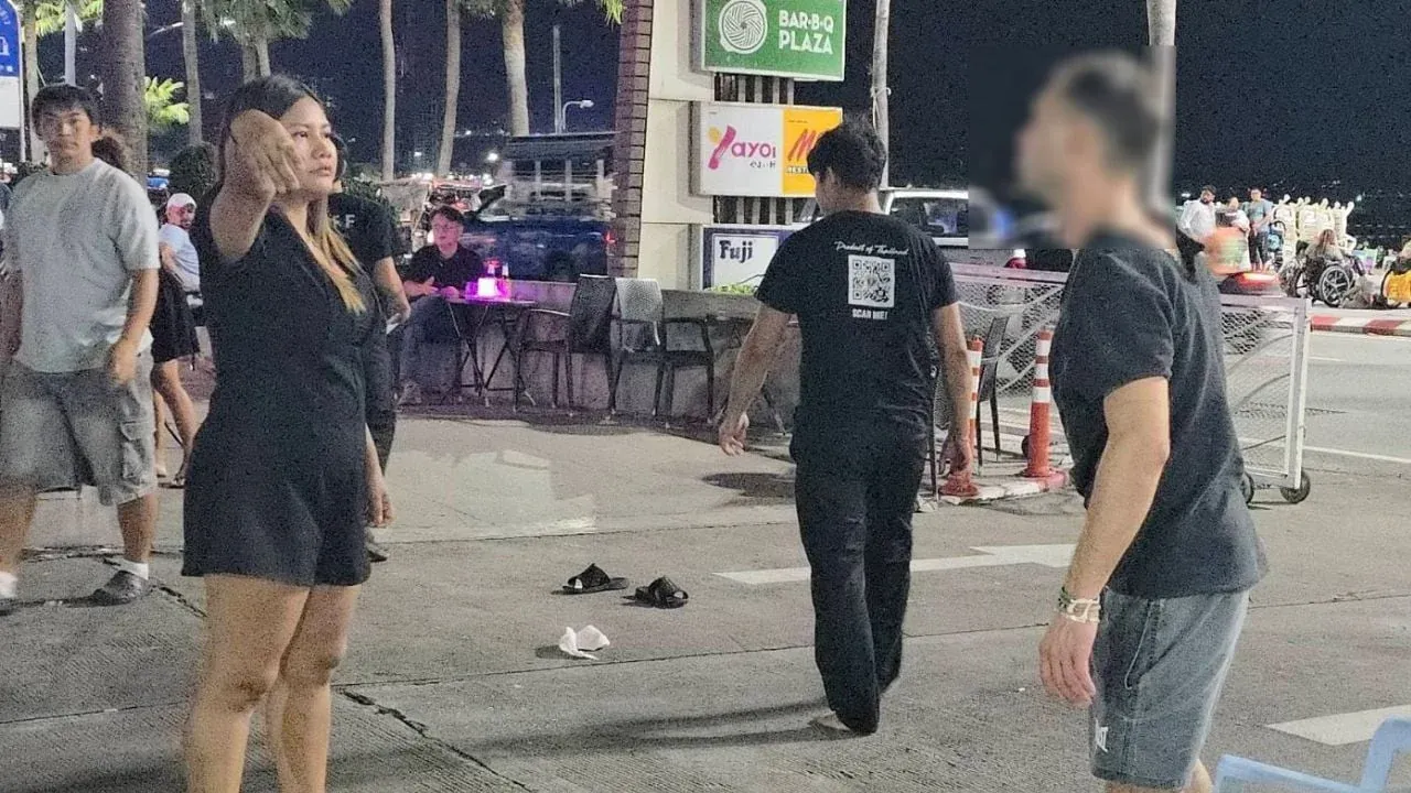 계산을 거부한 외국인이 폭행당하는 모습