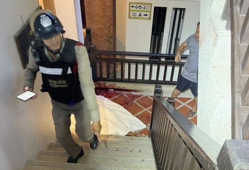 코사무이 호텔 계단 사고 현장