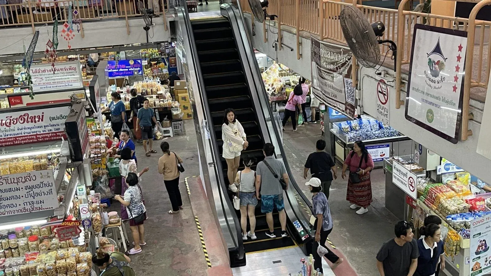 복구된 에스컬레이터 전경