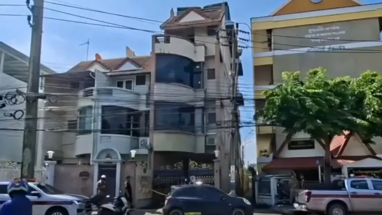 태국 남성이 방콕 주택에서 아내와 딸을 살해한 후 자살