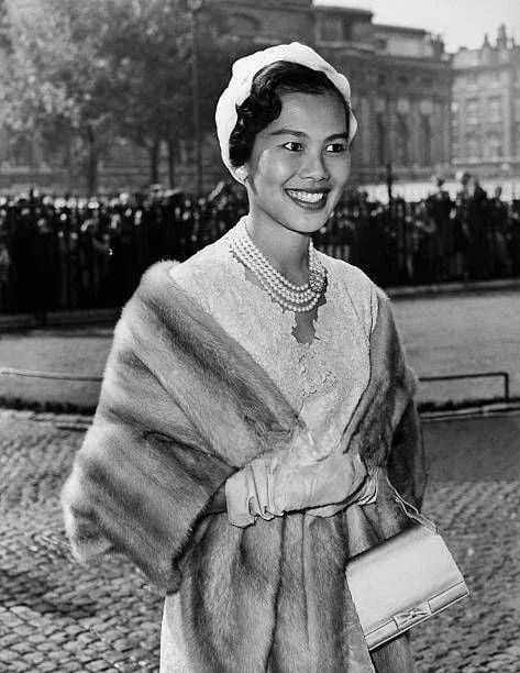 시리킷 왕대비 공식 사진