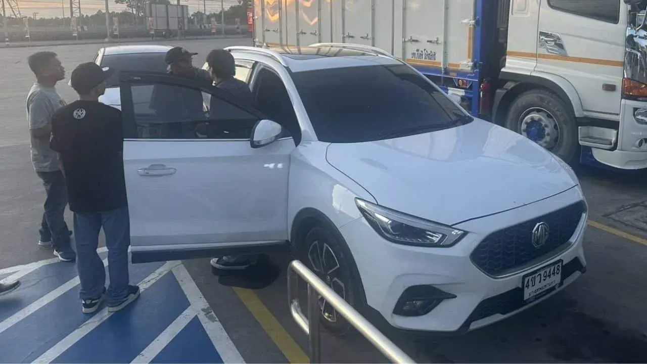 방콕 경찰 사칭 범죄 현장