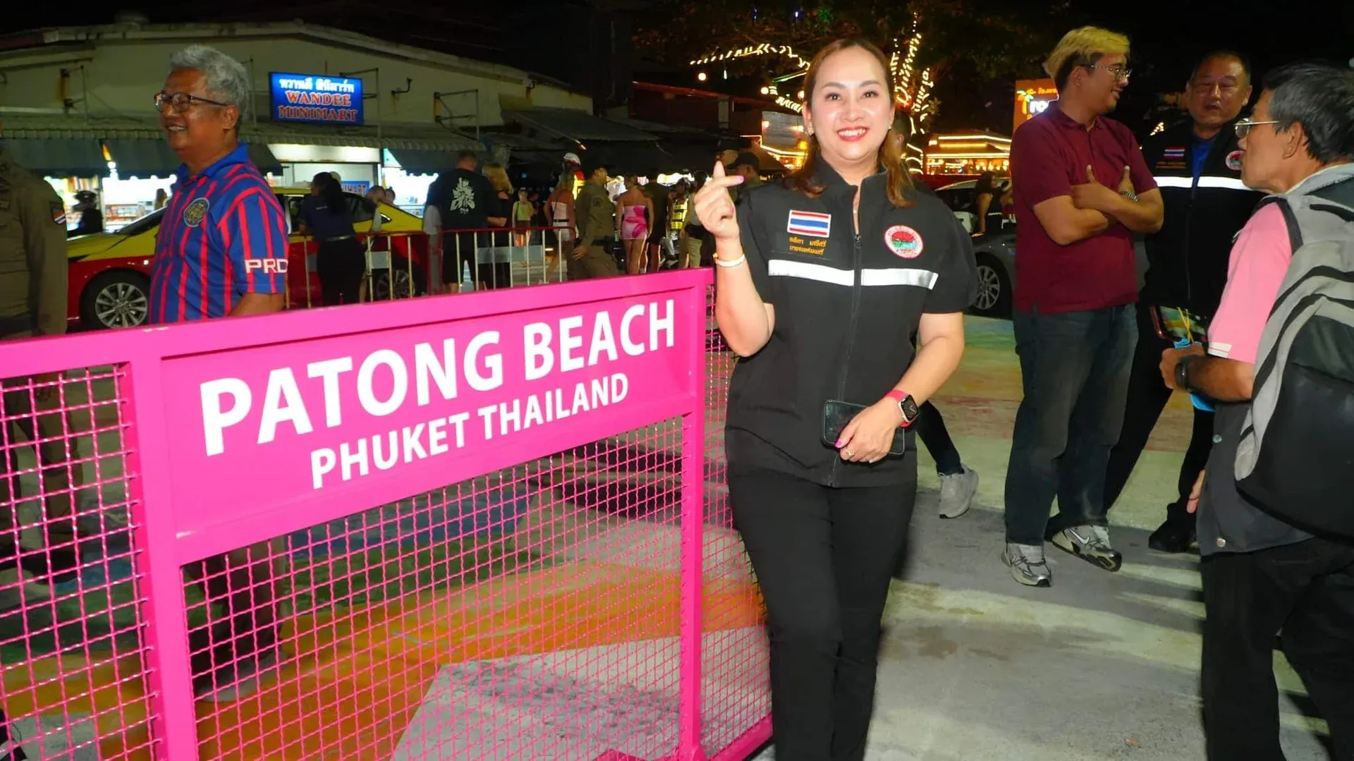 파통 개발 재단 관계자