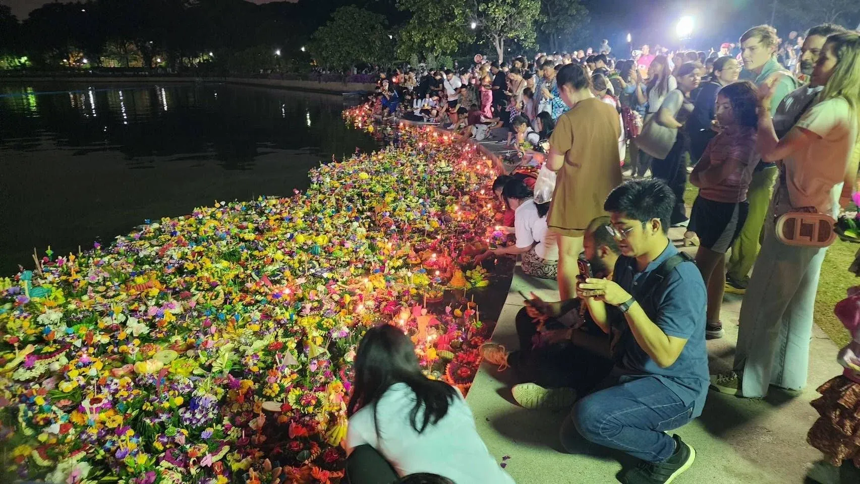 러이 끄라통 축제 현장