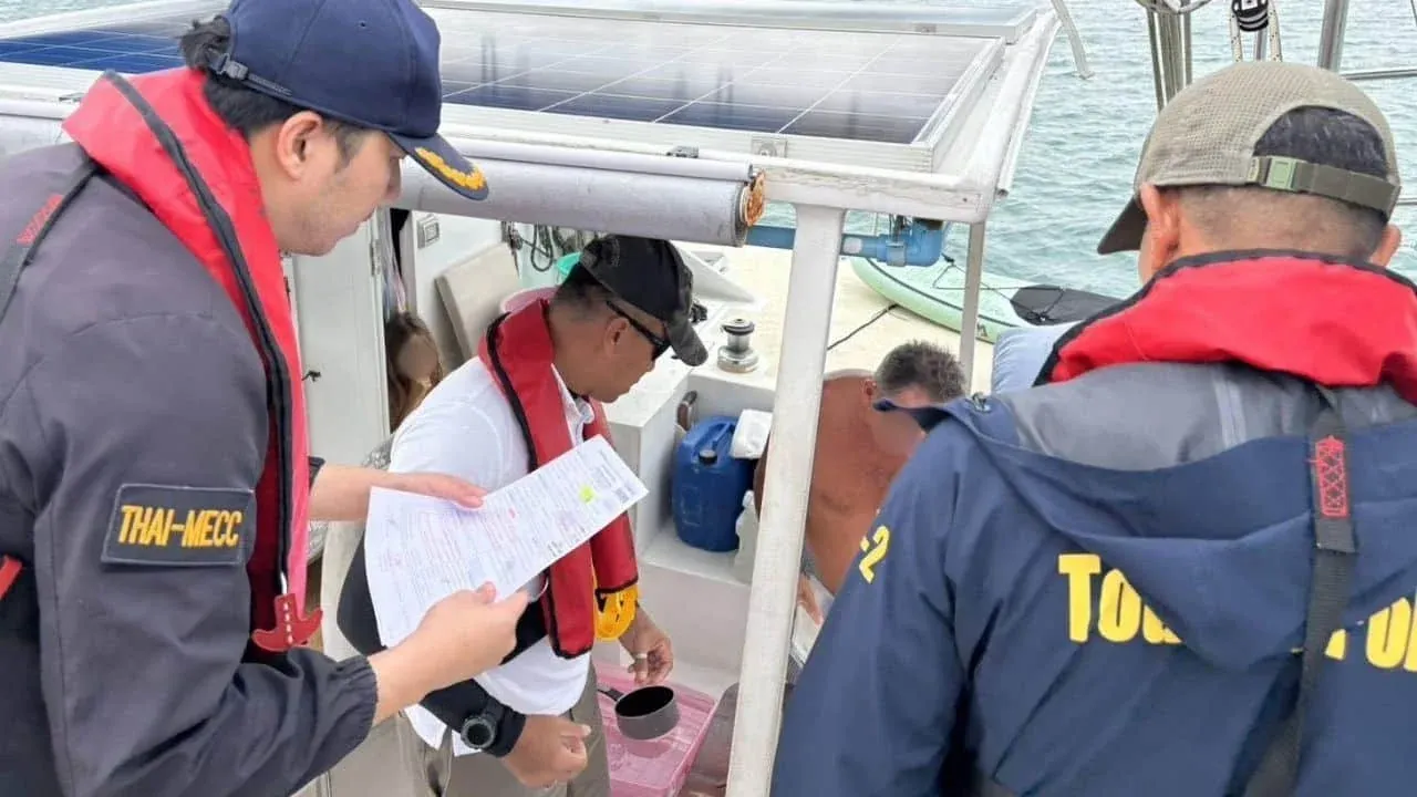 러시아인의 카타마란 보트