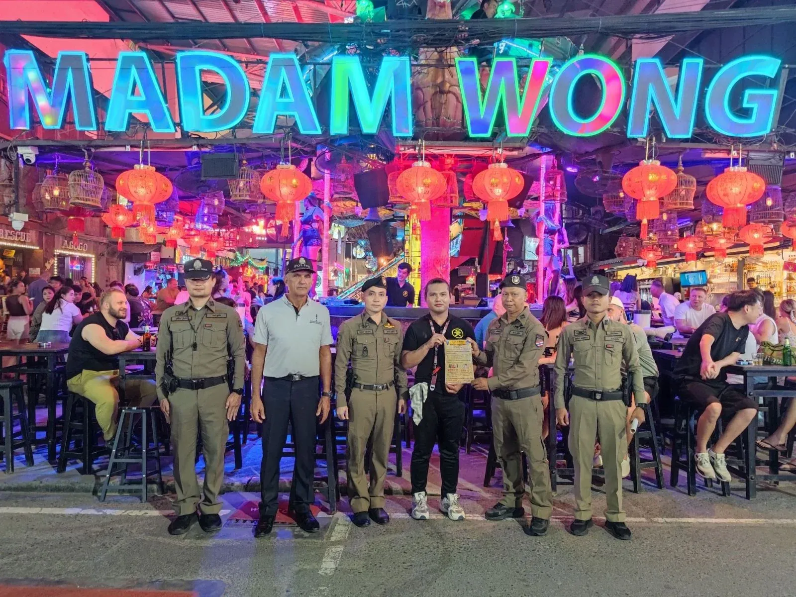 푸껫 유흥가 점검