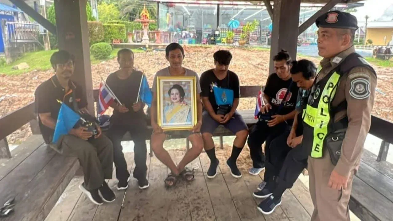 왕태후 추모 여정 중인 가족들