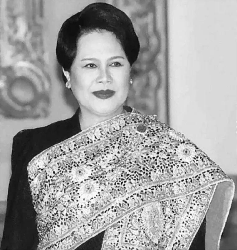 시리킷 국모 전하