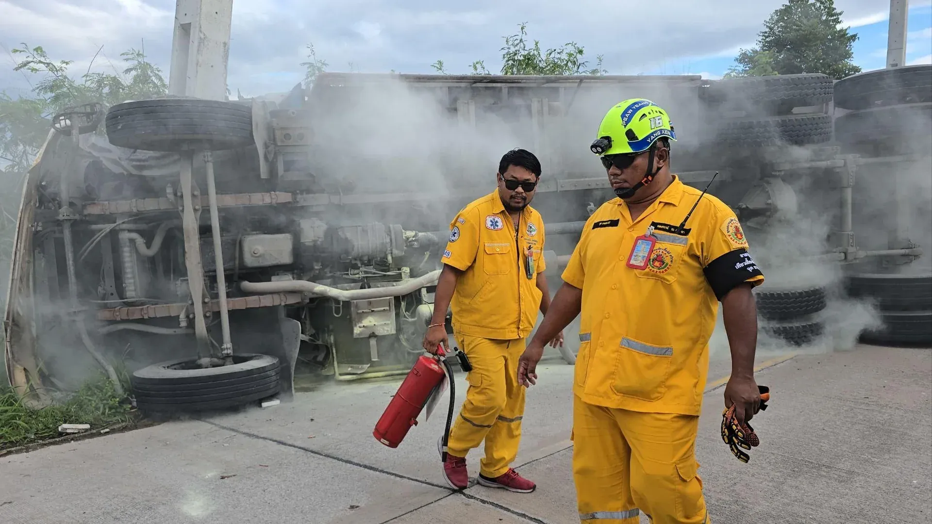 사고로 파손된 차량들