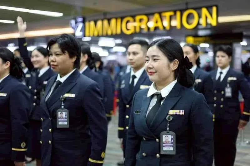 푸켓 이민국 관계자