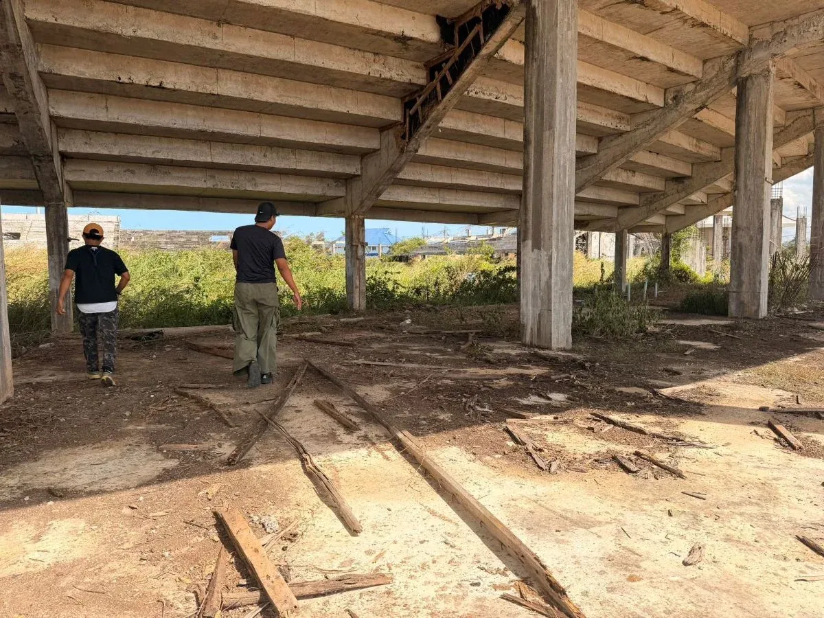 여러 차례의 장관 교체에도 진전이 없는 나라티왓 스타디움 프로젝트