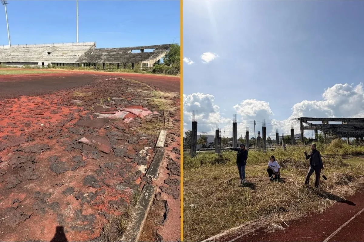 방콕 의원이 나라티왓 스타디움 프로젝트 지연에 대해 논의하고 있는 모습
