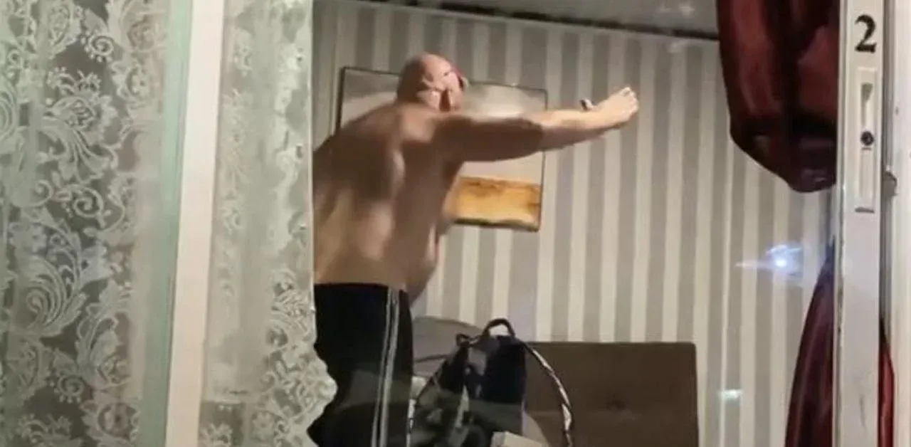 푸켓 폴란드 남성 호텔 폭력 사건