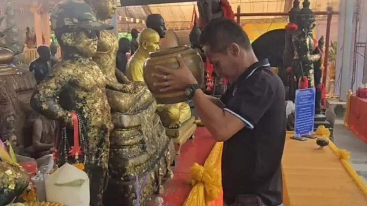 복권 당첨 후 사원에서 공양하는 솜킷