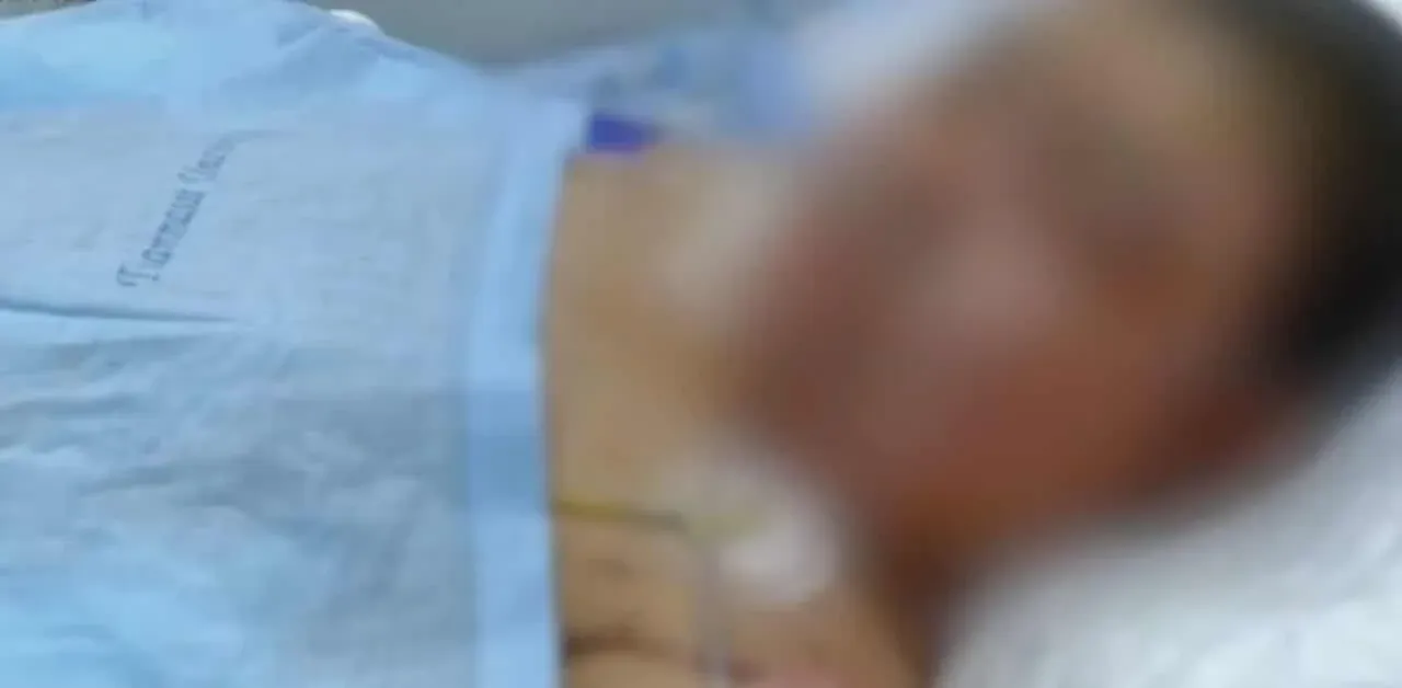 소독실에서 치료 중인 학생