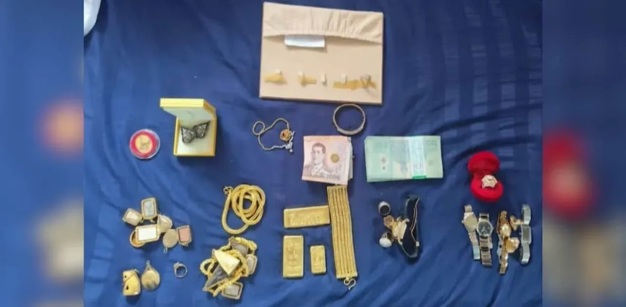 어머니에게 사죄하는 청년