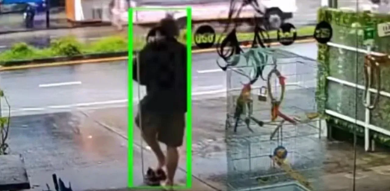 푸켓 미용실 절도 사건 CCTV 화면