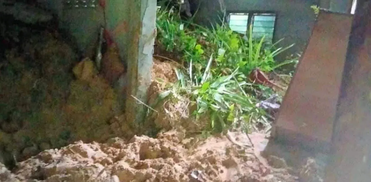 사툰 산사태 피해 현장