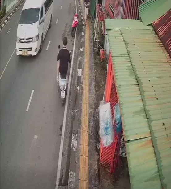 용의자의 범행 현장 모습