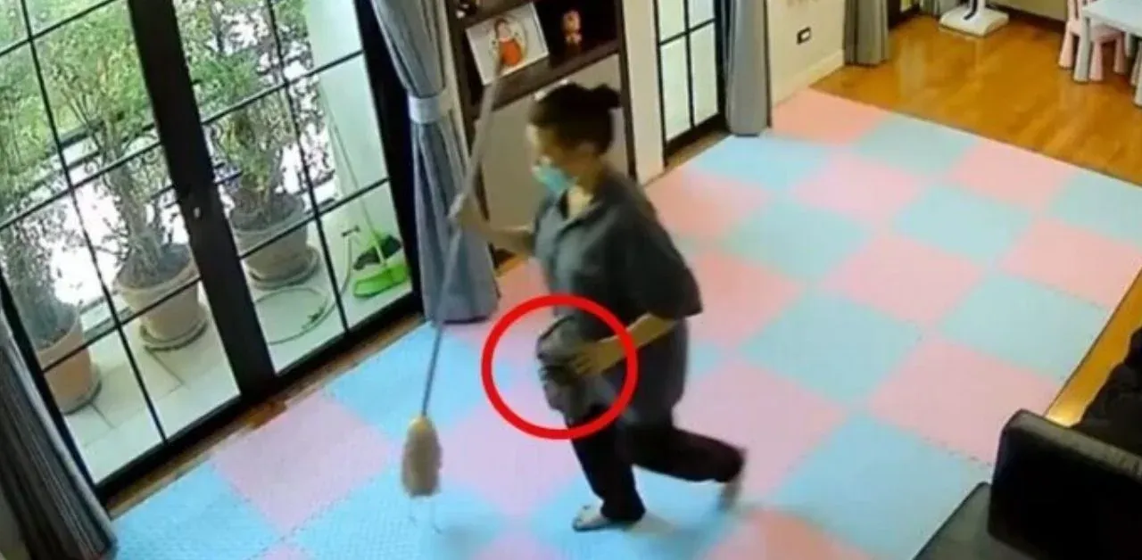 생방송 중 체포되는 우사니