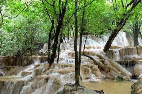 왕사이 폭포 전경