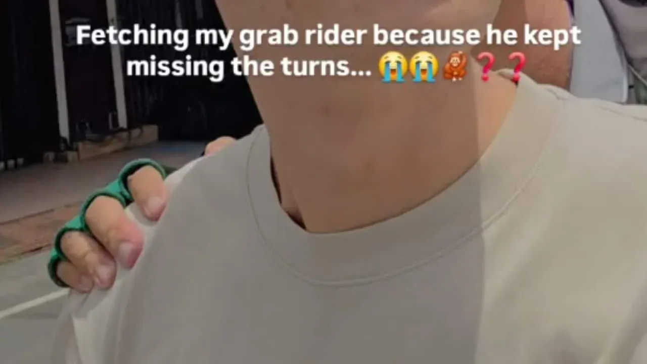 말레이시아 관광객이 태국 핫야이에서 그랩 택시를 직접 운전하는 모습