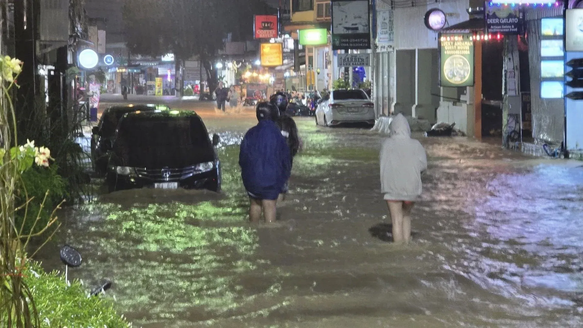 푸껫 홍수 대응