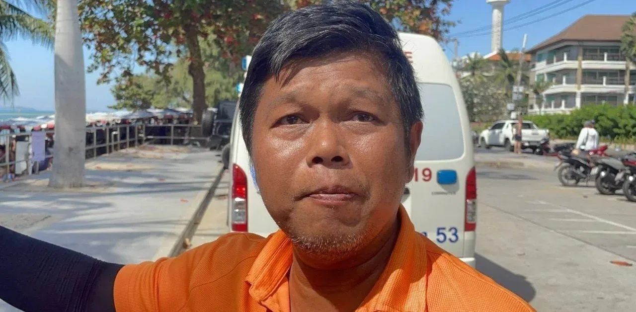 심폐소생술을 실시하는 인명구조원 통차이 티엥자루언