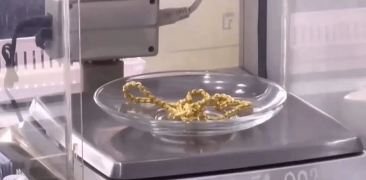 트랑 전당포 금 절도 사건 현장