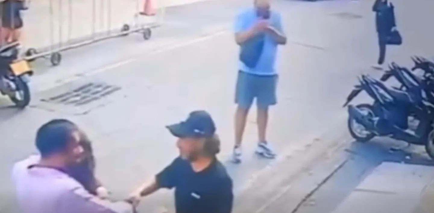 파타야 외국인 소매치기 CCTV 영상