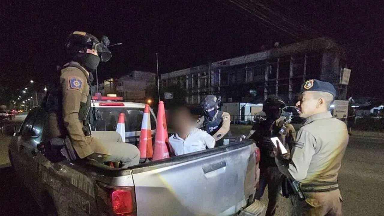 아유타야 기차역 칼부림 사건 현장에서 체포된 용의자