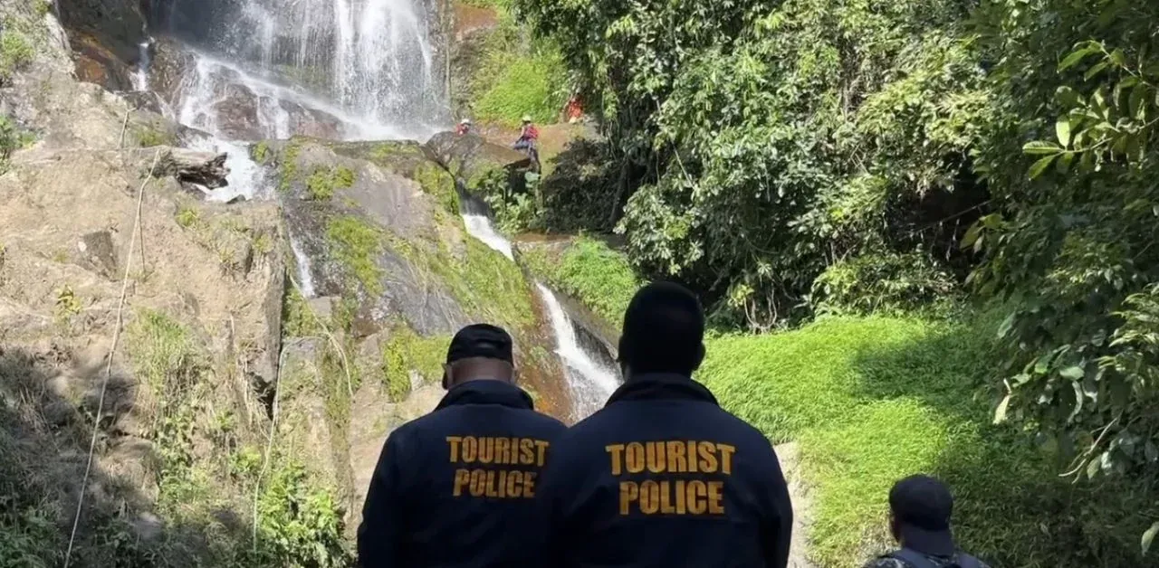 코사무이 나무앙 폭포 사고 현장