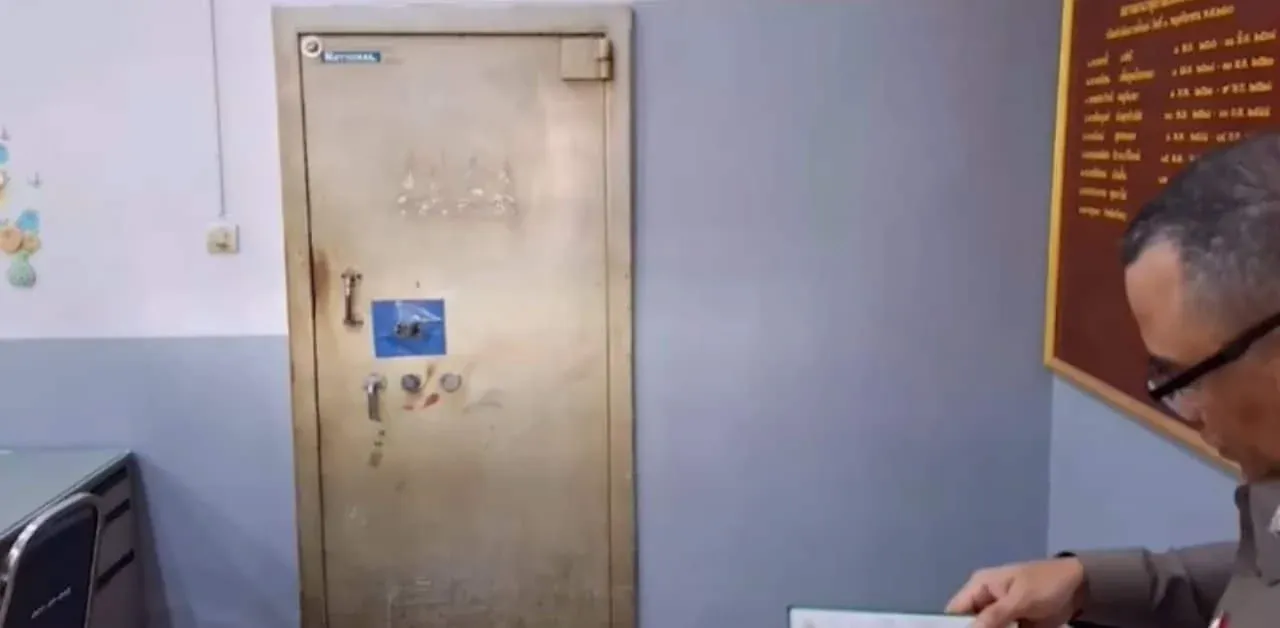 체포된 전당포 직원