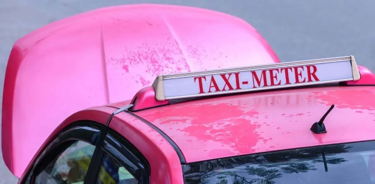 태국 핑크색 택시