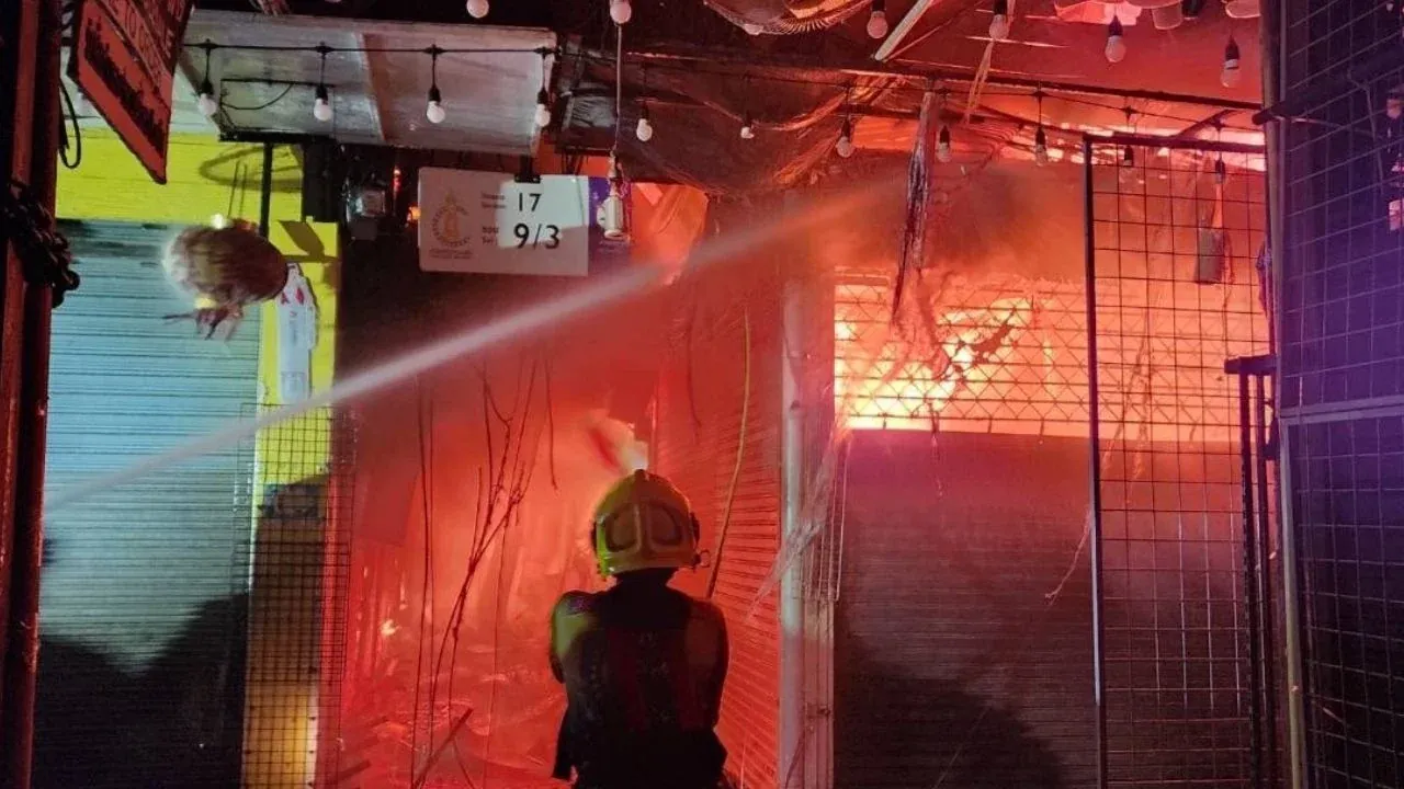 짜뚜짝 시장 화재 현장 모습