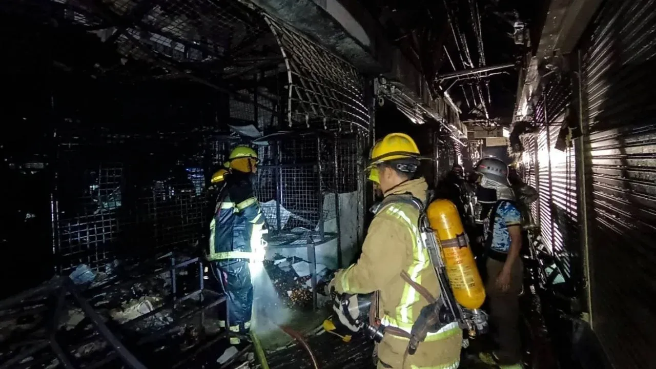 방콕 주말시장 화재 피해