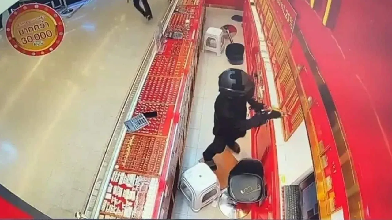 핫야이 금은방 절도 현장 CCTV 화면