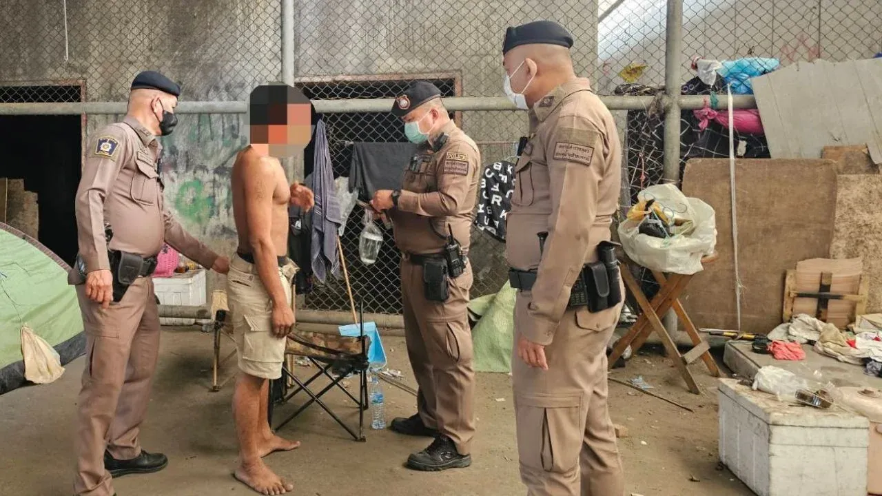 압수된 마약 관련 용품 및 현장 증거물