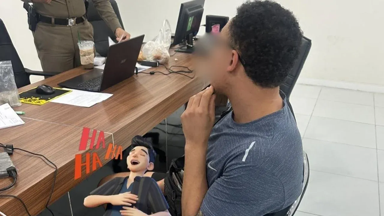 파타야에서 외국인들에 의해 파손된 볼트 차량