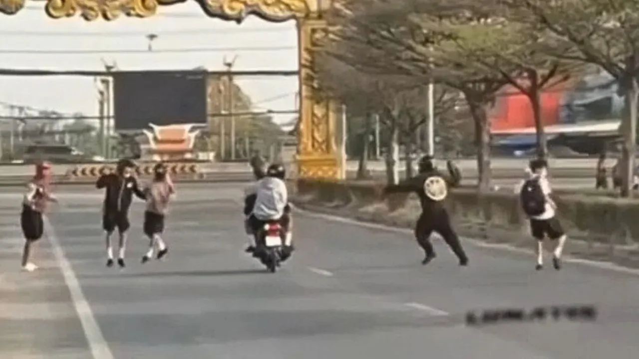 아유타야 학생 패싸움 현장