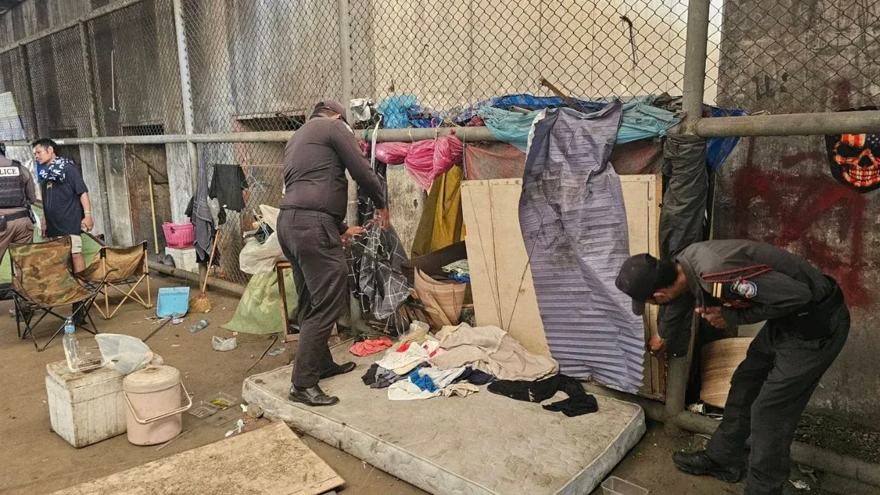 랑싯 탄야부리 고가교 하부 단속 현장