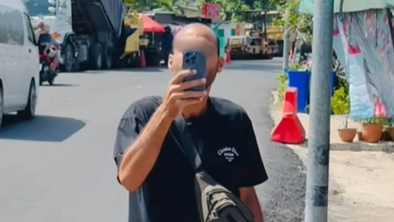 푸켓 식당에서 이스라엘 남성을 쫓아내는 장면