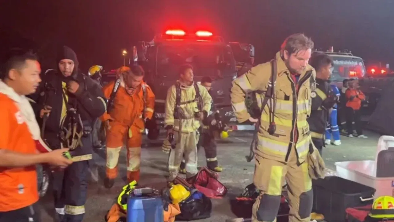 무기고 화재 진압 장면