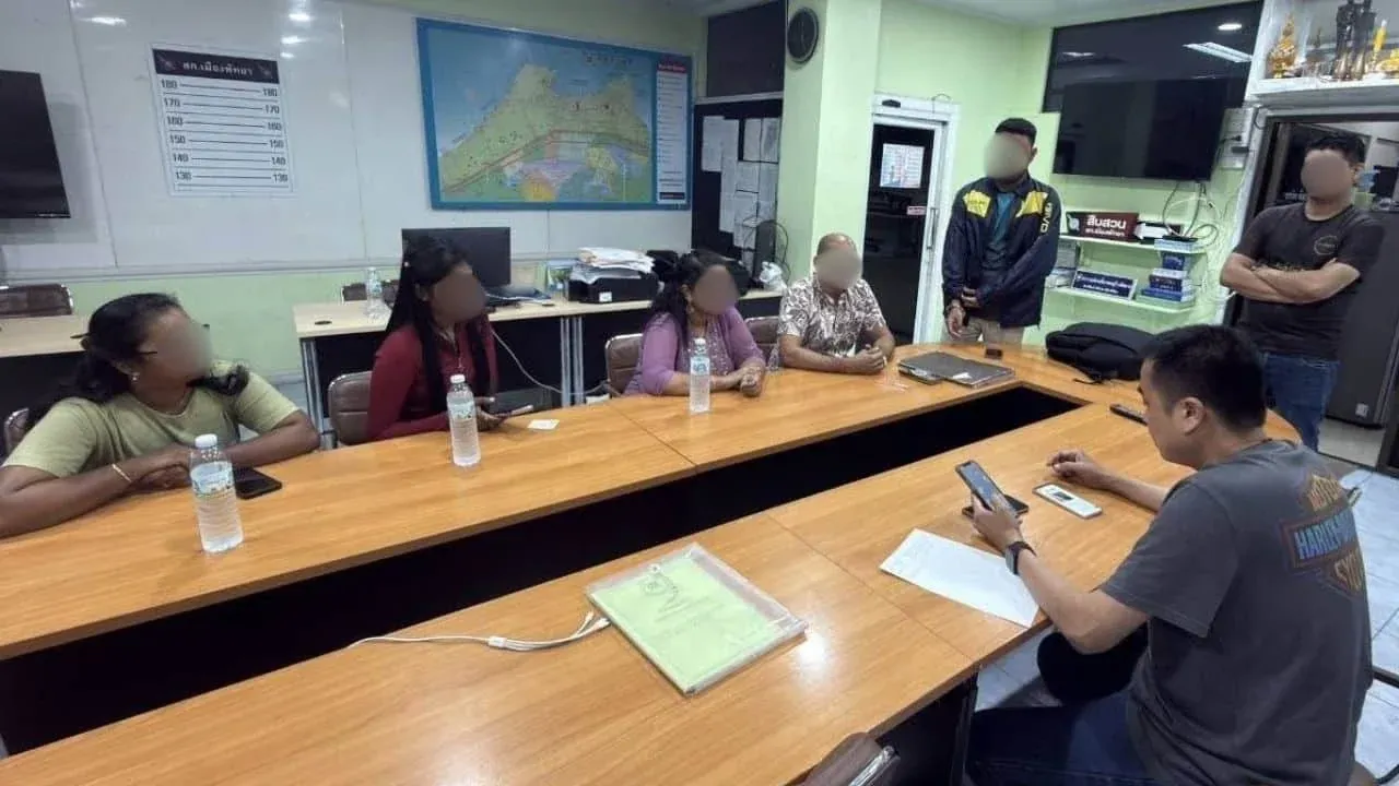 파타야에서 구출된 인도 여성 피해자들