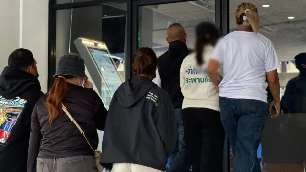 성폭행 피해 신고 관련 이미지