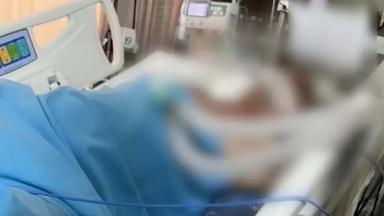 병원에서 치료 중인 뇌졸중 환자