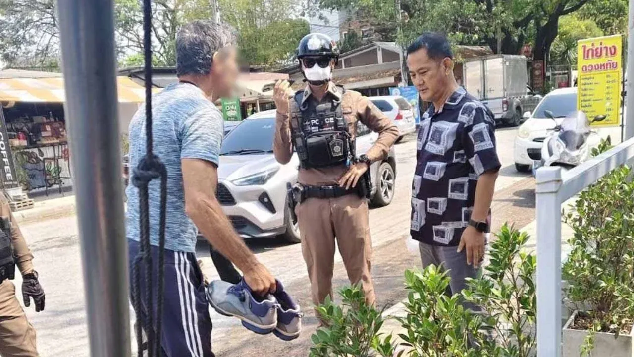 치앙마이 중고 매장 절도 사건 현장