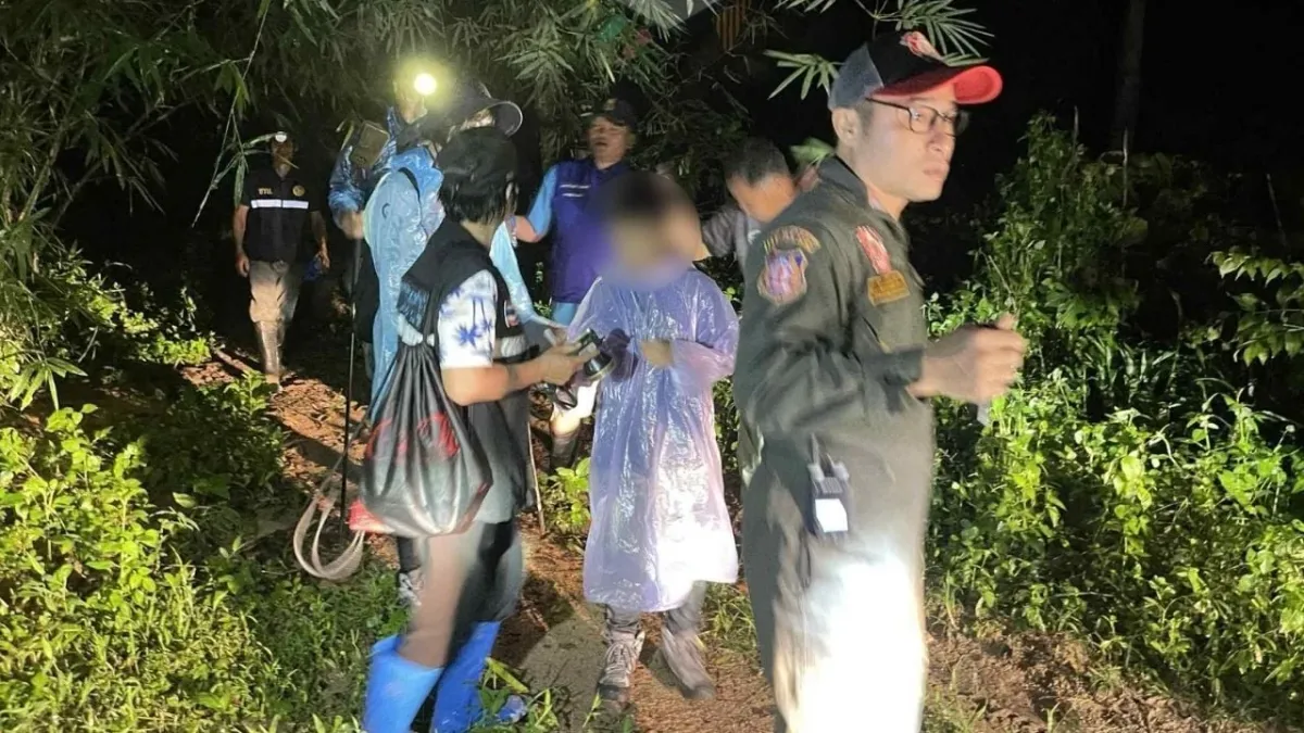 람팡 숲에서 구조된 한국인 남성과 태국인 아내, 아들