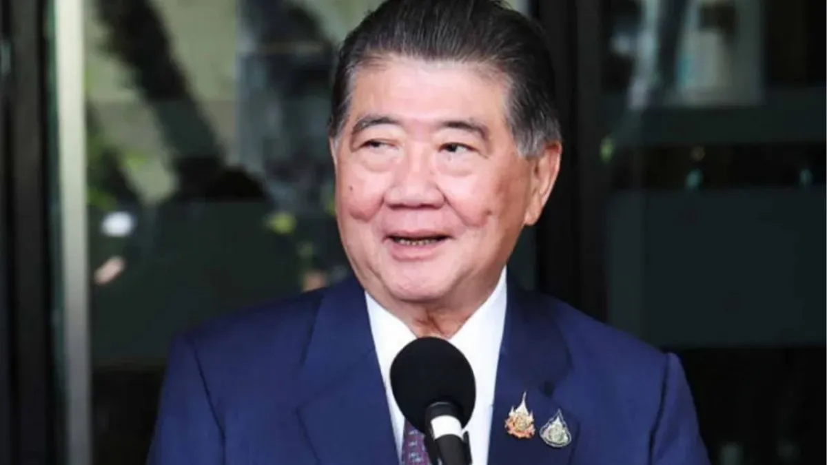 품탐 웨차야차이 태국 임시 총리의 하원 해산 요청 논란